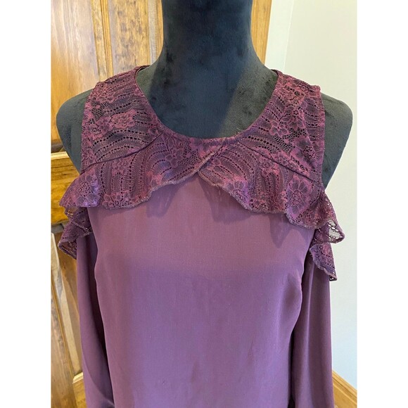 Maurice’s Burgundy Size Small Cold Shoulder Lace Top Lined Party Dress - Picture 3 of 9